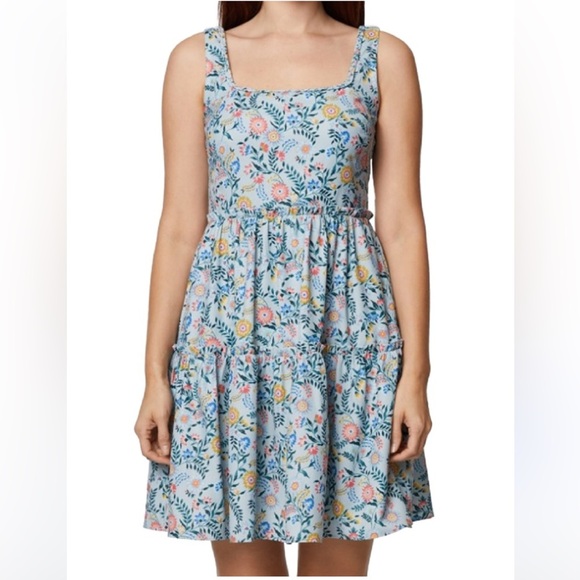 BCBGeneration Dresses & Skirts - BCBG Floral Dress‎